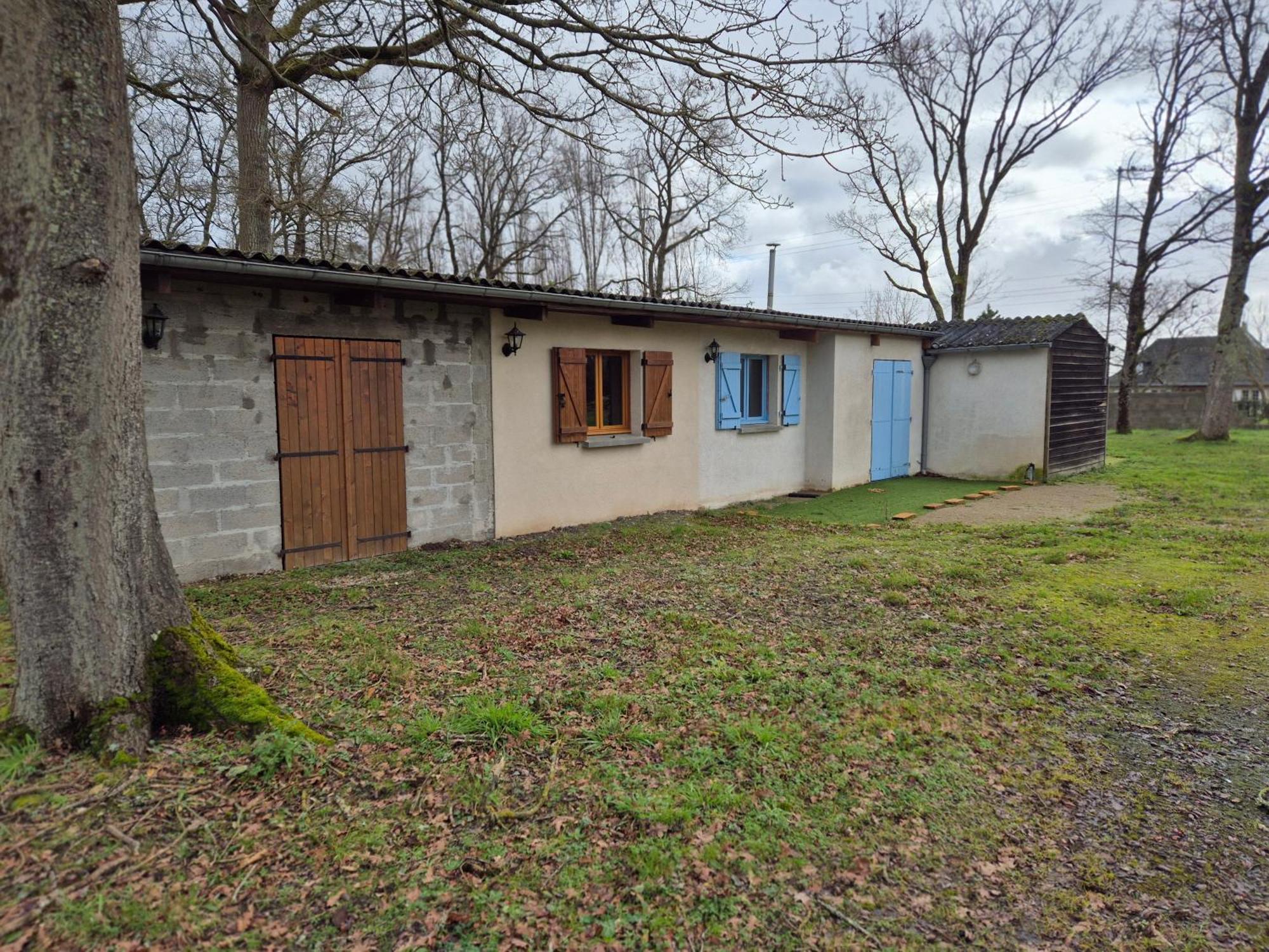 La Maison Dans Les Bois Soucelles Buitenkant foto