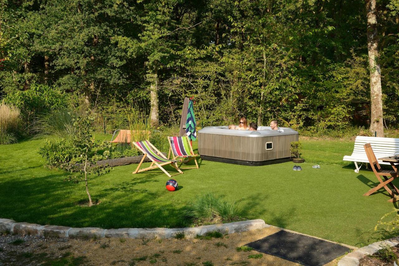 La Maison Dans Les Bois Soucelles Buitenkant foto