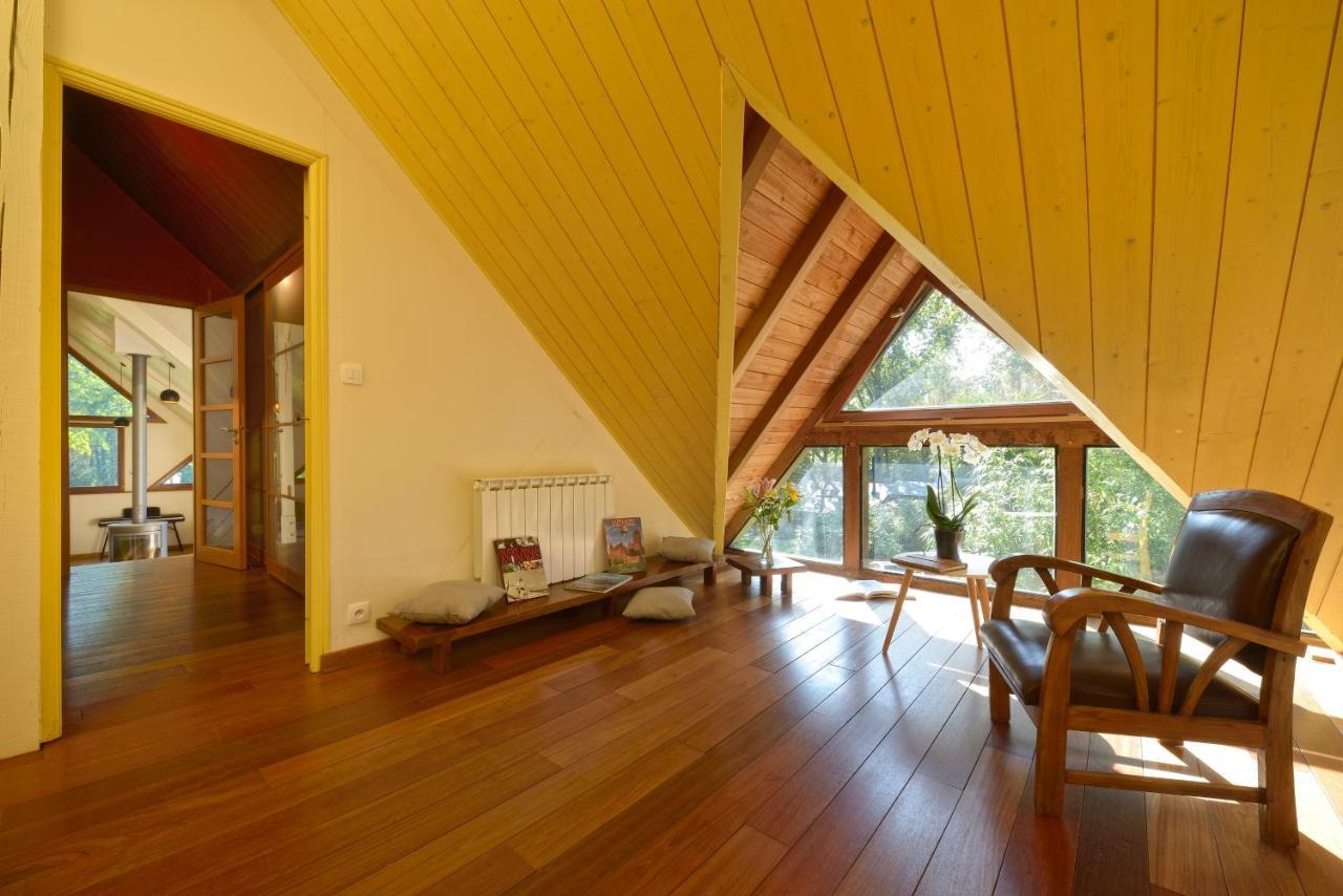 La Maison Dans Les Bois Soucelles Buitenkant foto